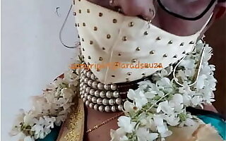 Indian sexy crossdresser Lara D'Souza saree video