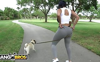 BANGBROS - Big Dig up White Tramp Goes Ham On Latina Diamond Kitty's Big Ass